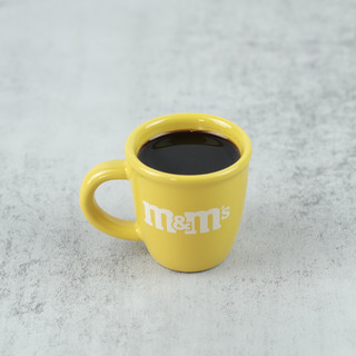 用好看的杯子喝咖啡，咖啡会变满分