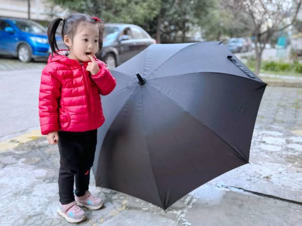 不论雨天、台风天-在安加伞下，就是晴天