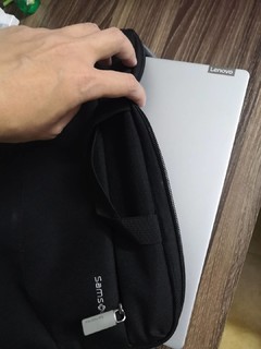 百元新秀丽单肩手提两用电脑包，价廉物美！