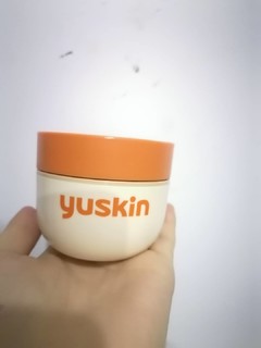 悠斯晶yuskin维E乳滋润保湿护手霜