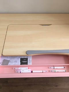 乐歌EC2粉色儿童学习桌开箱