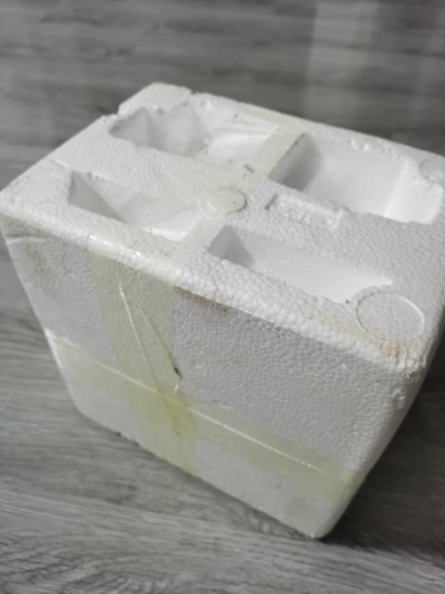 又买了一个2L的中号陶瓷煲，很实用！