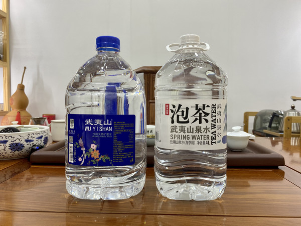泡茶用水哪家强？茶店小伙果断开箱试喝测评