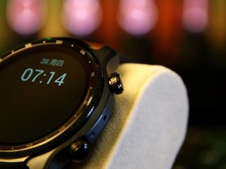 腕间的未来世界1-TicWatch