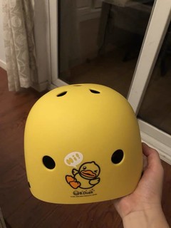 巨萌的小黄鸭头盔，太可爱了鸭！
