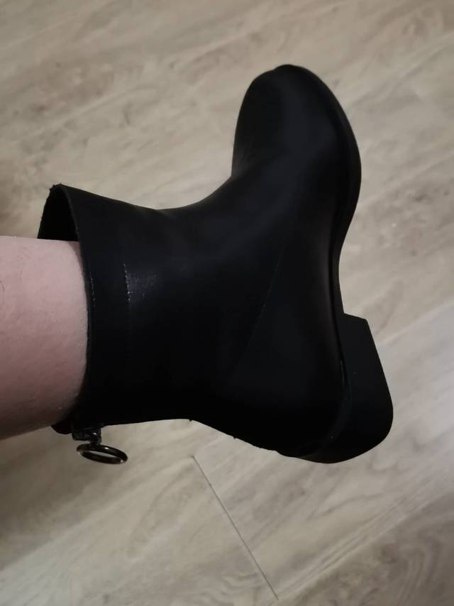 自信的步伐源于漂亮的鞋子