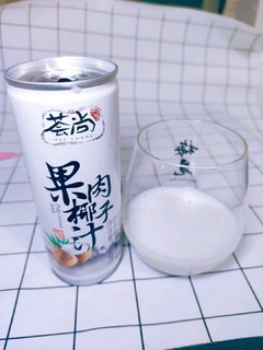 火锅之后喝点有椰果肉的椰汁儿，太棒了~