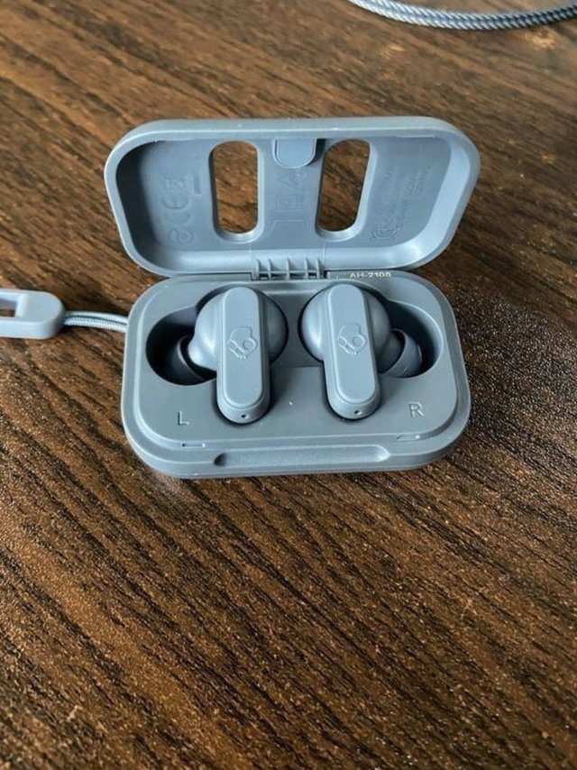 骷髅头送你豆蓝牙