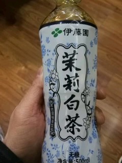 茉莉花味道浓，瓶子设计一直很漂亮