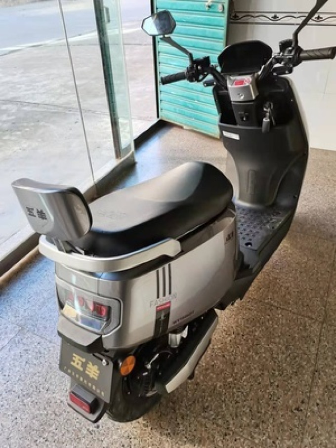 五羊电动车电动车