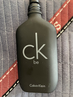 ck香水 淡淡的香味