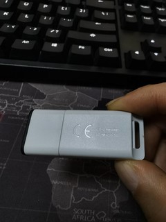 手机还有micro sd 卡？-读卡器