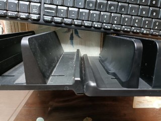 比较两款桌面笔记本桌面支架。