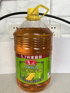 73.65元5.7L的鲁花压榨玉米胚芽油