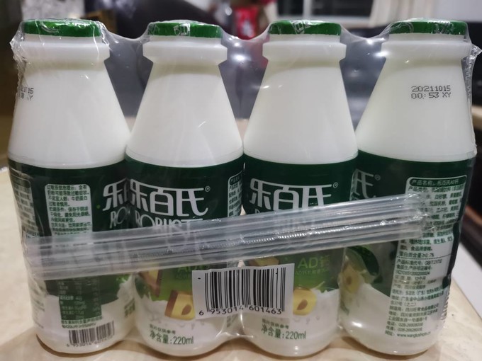 却很少人知道彼时国内乳酸奶饮料的老大是乐百氏,市场份额远超娃哈哈