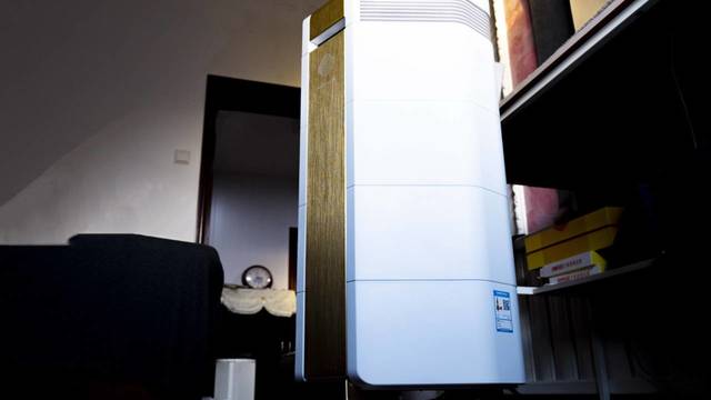 它的活性炭滤芯就值一台空气净化器