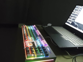微星红轴RGB光效有线键盘