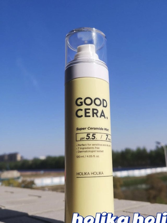 学生党也爱用了保湿喷雾。