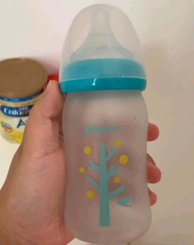 贝亲普通奶瓶