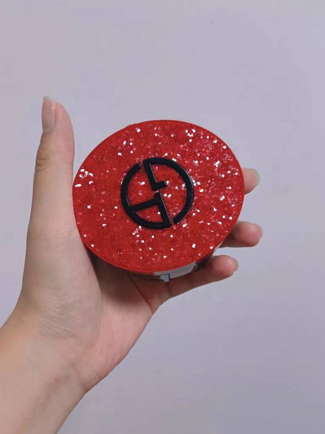 炫出高级妆容秘诀—阿玛尼红气垫