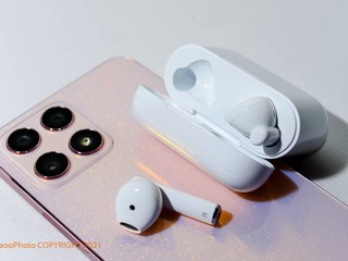 荣耀亲选的Earbuds X2耳机