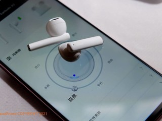 荣耀亲选的Earbuds X2耳机