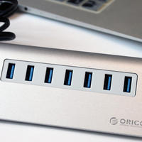 Orico7口USB3.0分线器：一连变七口，再也不用担心接口不够用了