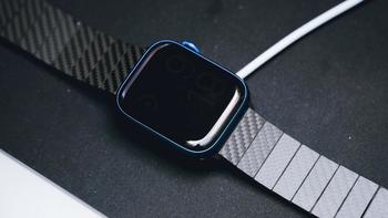 晓之语物 篇五十四：拯救 Apple Watch S7 的颜值，PITAKA 苹果手表碳纤维表带参上