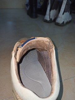 很耐用的骆驼大头工装靴。