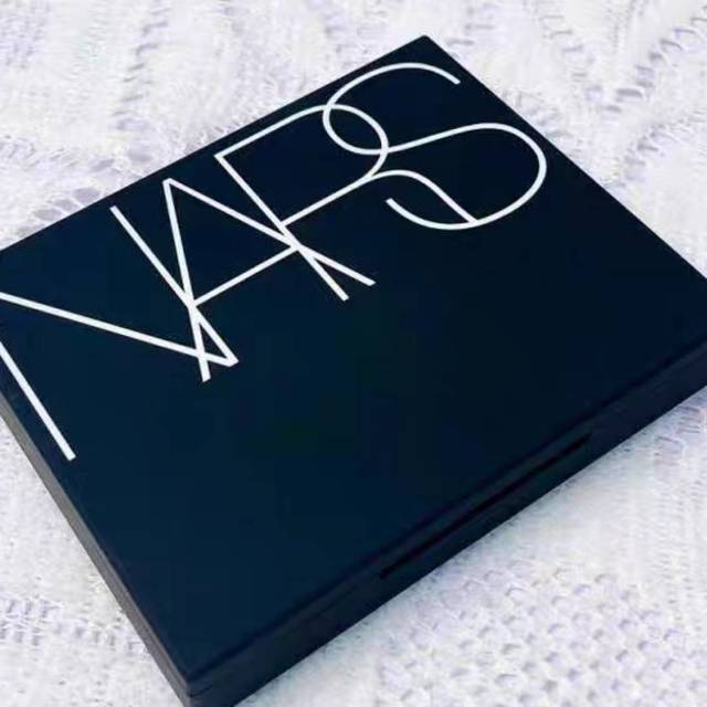 硬核定妆神器—纳斯粉饼