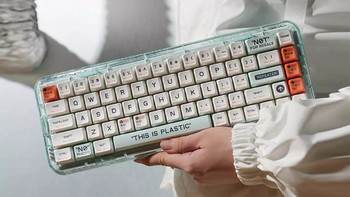 小米有品上架 MelGeek 透明机械键盘：三模连接、增强式结构设计