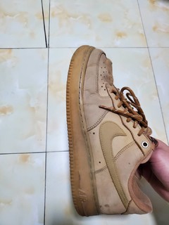 不到一年的Air Force 1小麦色