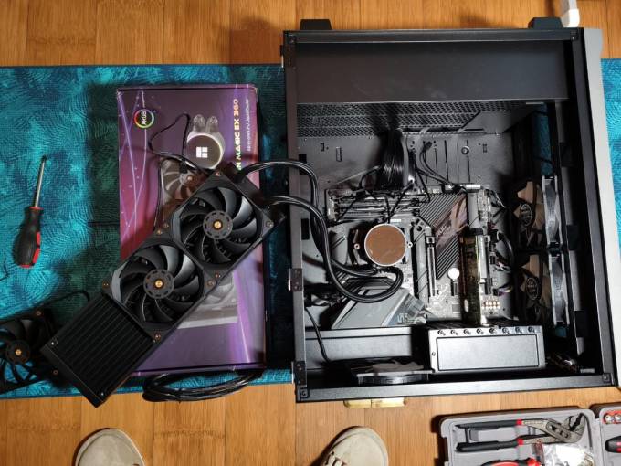 超级大的全塔机箱,开元t1.