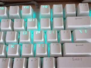灯效效果超好的机械键盘