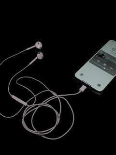 回味一下有线的经典-EarPods 