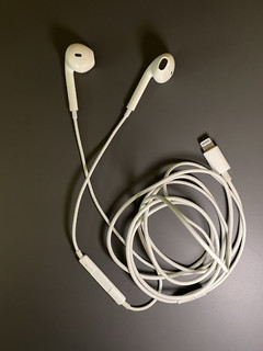 回味一下有线的经典-EarPods 