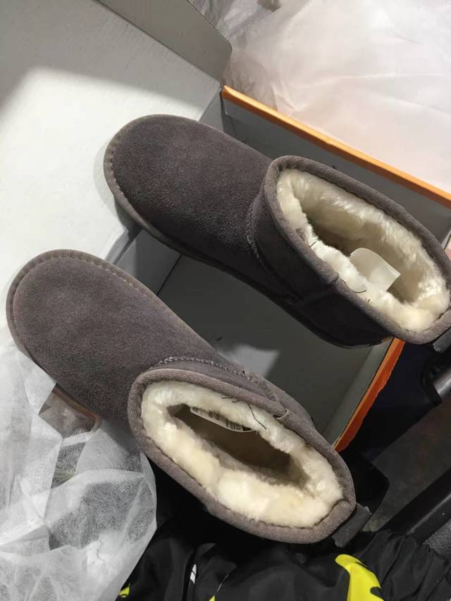 冬天美女必须拥有的一双雪地靴