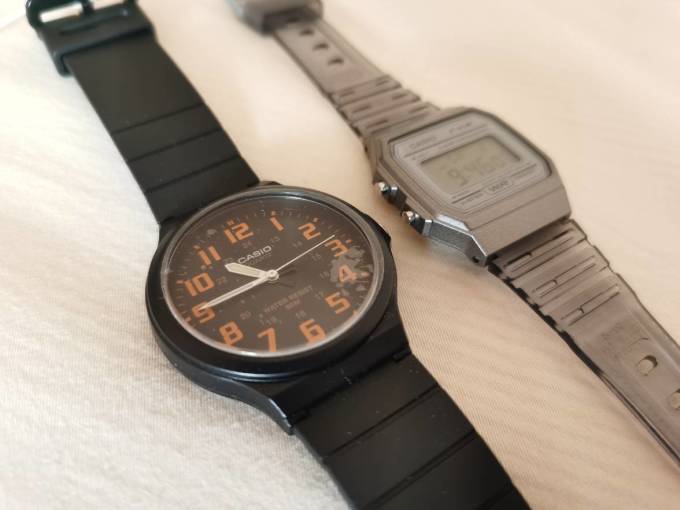 卡西欧 百元指针表 mw240