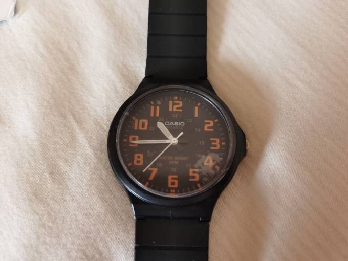 卡西欧 百元指针表 mw240