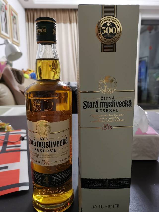 一款黑麦威士忌几十块钱真的不能要求更多了