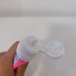 这款牙膏，清甜水果香，让宝宝爱上刷牙！