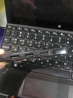 4块钱买的usb hub,还带供电口。