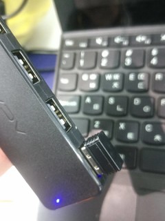 4块钱买的usb hub,还带供电口。