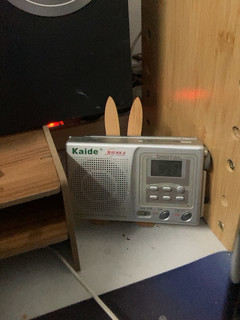 老式收音机，老物件