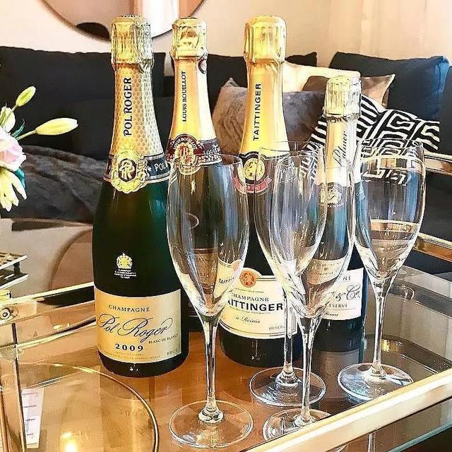 如何将香槟喝出 10000 块的感觉？酒杯很重要！