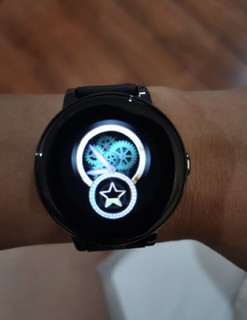 京东自有品牌智能手表，功能齐全样式新颖