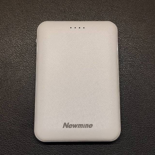 纽曼newmine超薄轻巧移动电源5000毫安聚合物充电宝双usb输出快速充电