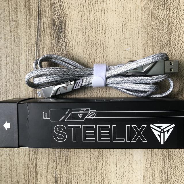 特极客大钢蛇数据线实用测评体验，一根数据线可解决大部分充电数码设备，经济实惠！