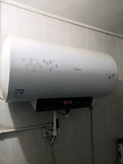到家就洗上舒服热水澡，高效节能美的热水器
