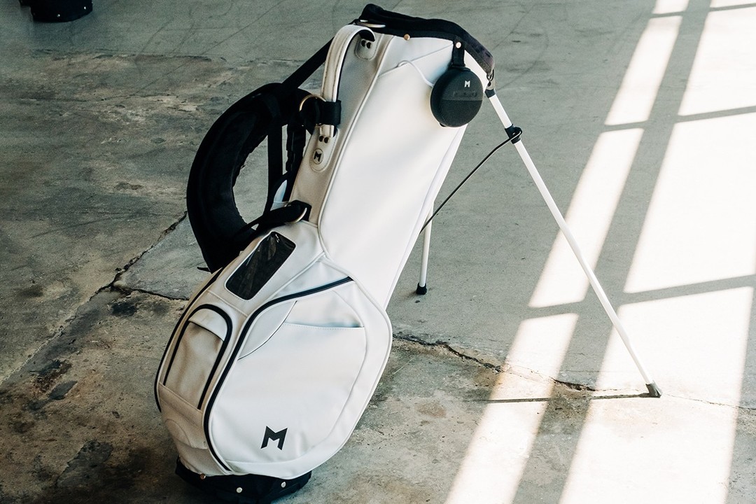 MNML GOLF推出最具科技感的高尔夫球包
